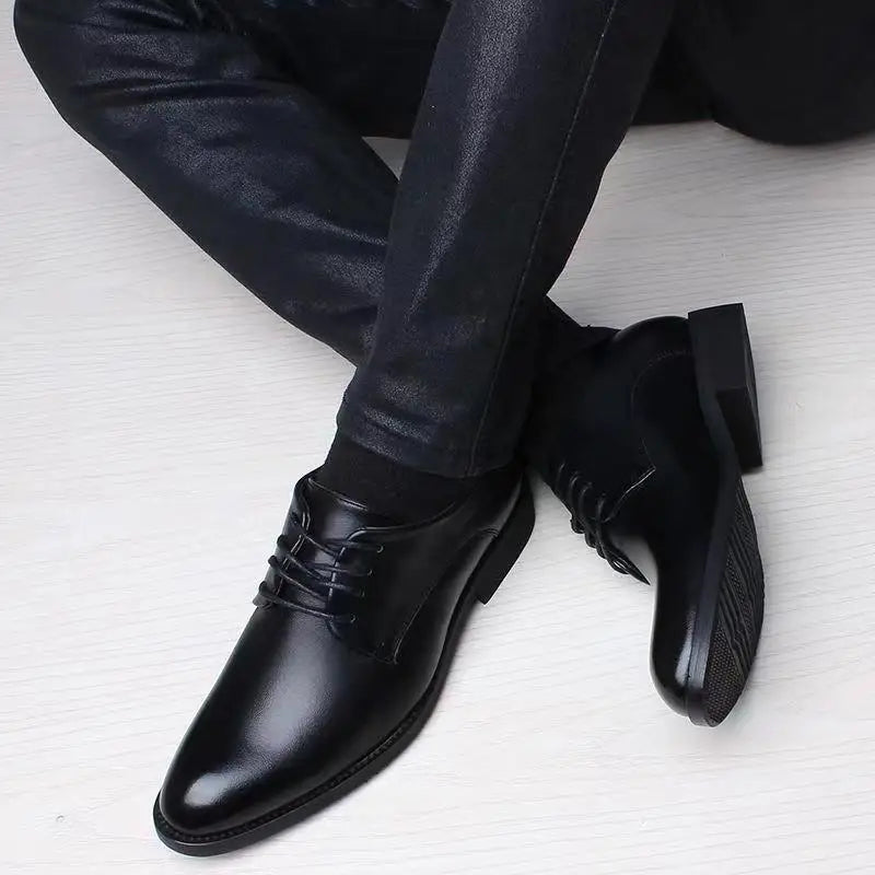 Chaussures en cuir décontractées britanniques pour hommes, chaussures d'affaires formelles, chaussures simples rehaussantes, chaussures décontractées imbibées, printemps et automne